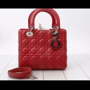 Meet your Posher, Annie